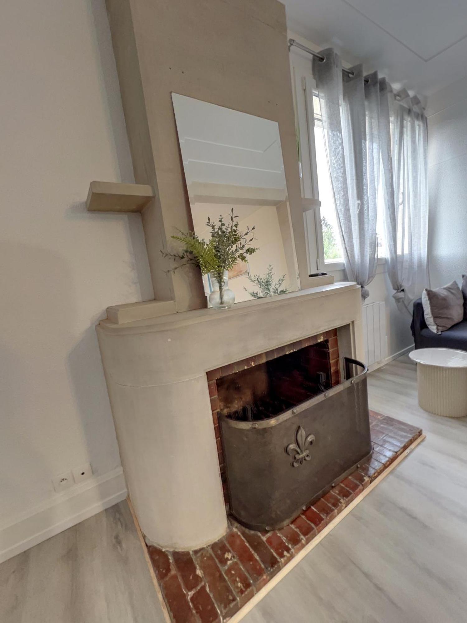 Maison Cosy A Сен Дизие Екстериор снимка